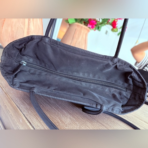 Prada Black Nylon Tote Bag Sleek Minimalist Design - Picture 9 of 12